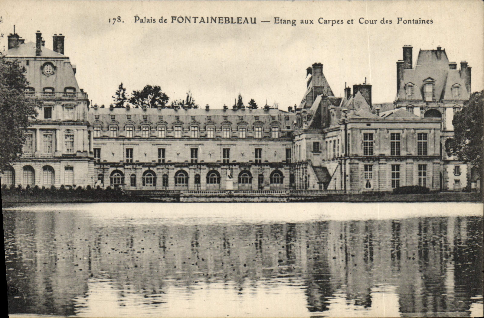 Palacio de FONTAINEBLEAU — Laguna de los Carpes y Paseo de las Fontanas — n°178