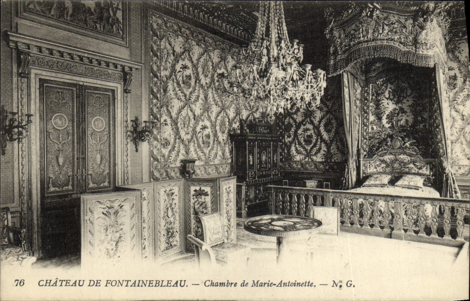 Château de Fontainebleau — Chambre de Marie-Antoinette — N° G.
