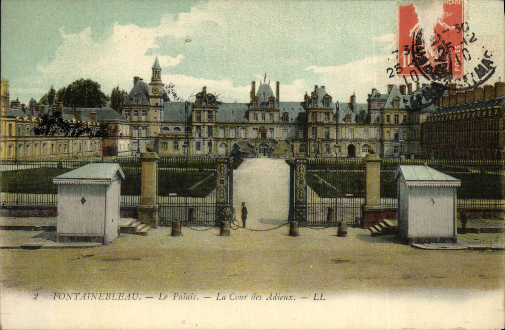 Fontainebleau — El Palacio — La Cour des Adieux — LL