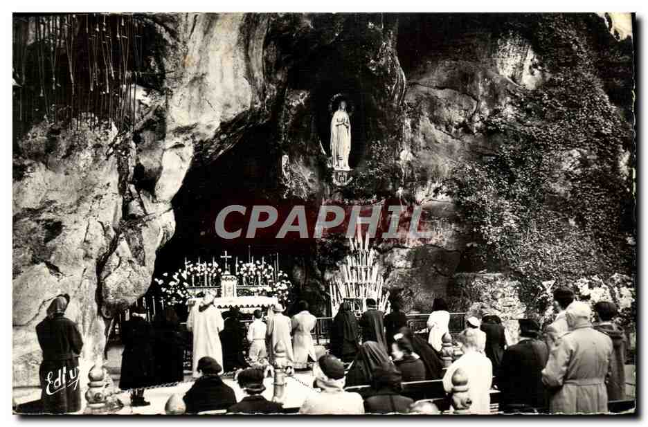 CPM Lourdes La Grotte Miraculeuse 