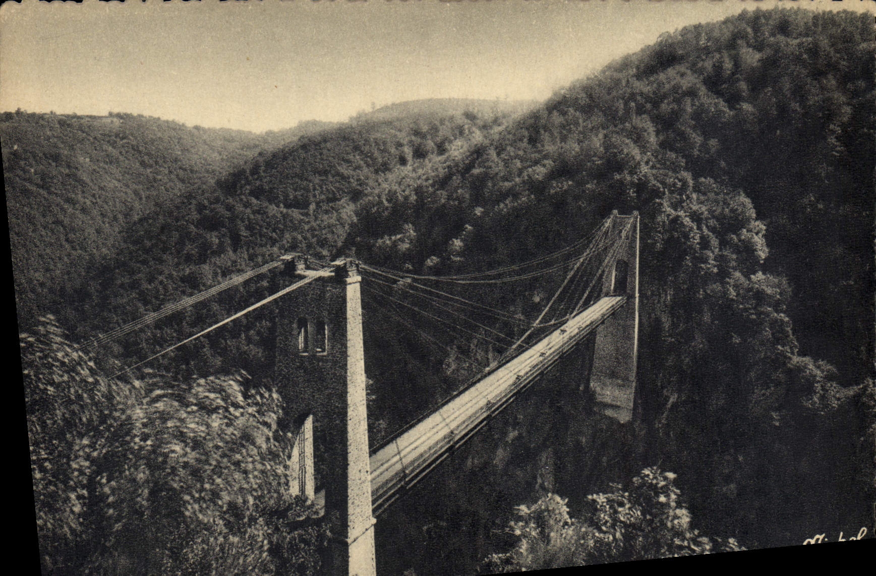 CPM Gorges de la Luzege Lapleau Viaduc de la roche Taillade entre Lapleau et Soursac