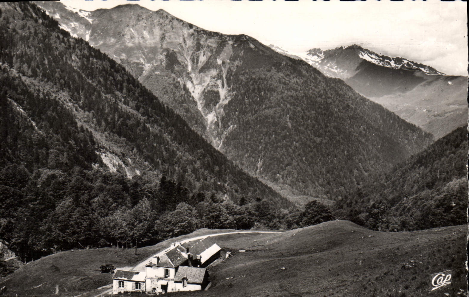 Luchon - L'Hospice de France — Blick in das Tal von Luchon — C.A.P. Paris