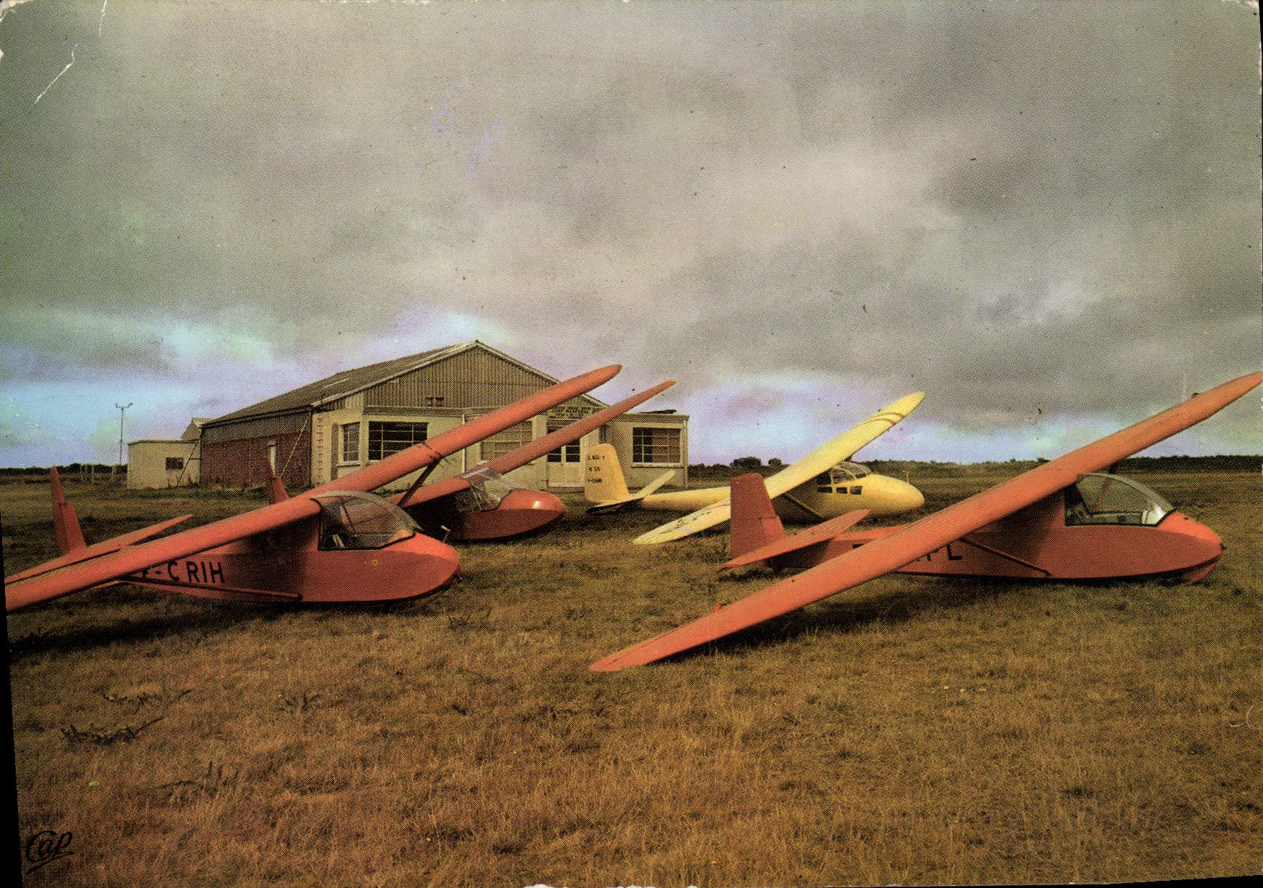 CPM Environs de Cherbourg Le Vol a Voile a Vauville Planeurs a l'Aero Club Avion