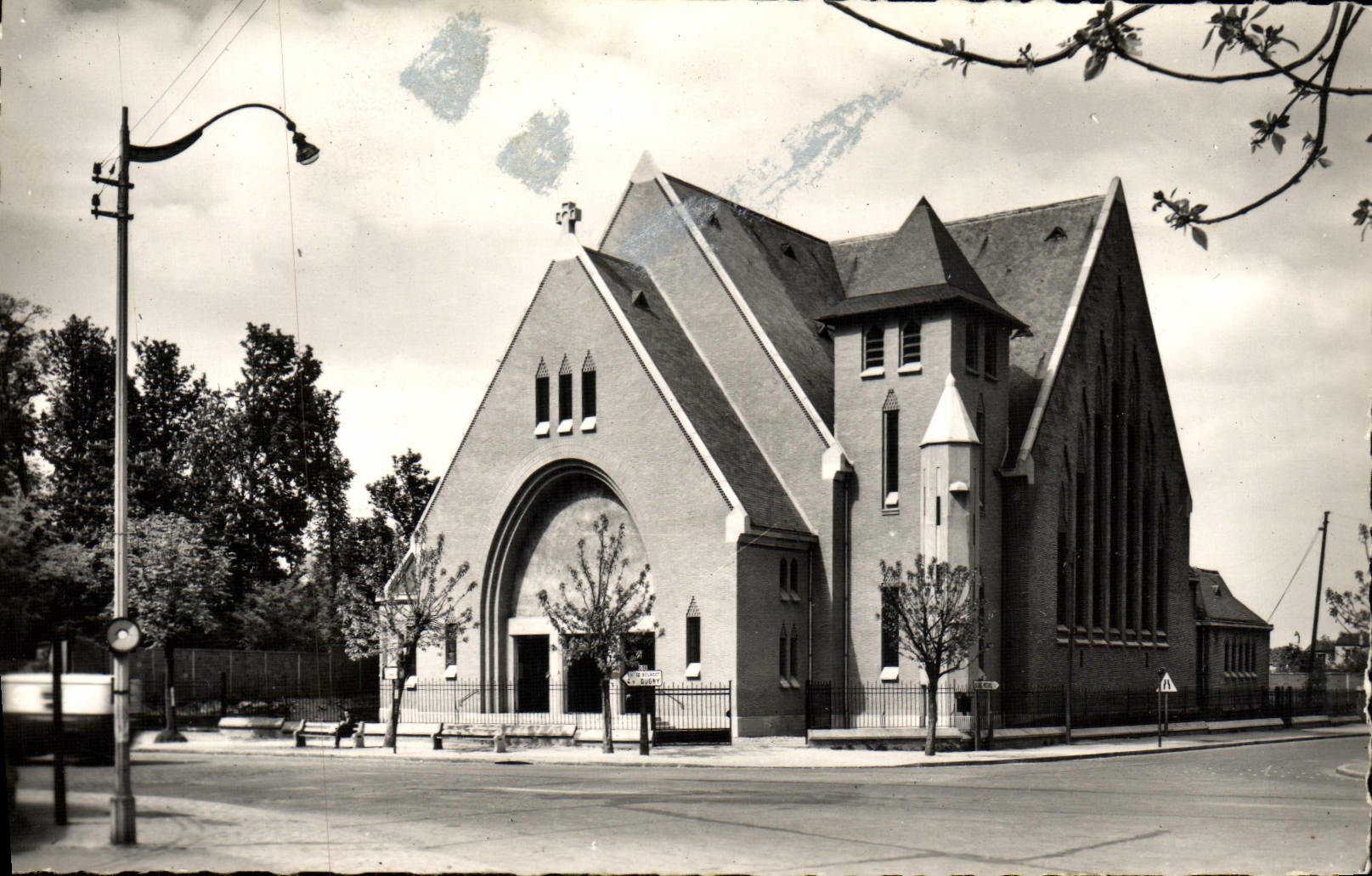 CPM C Drancy La Nouville Eglise 