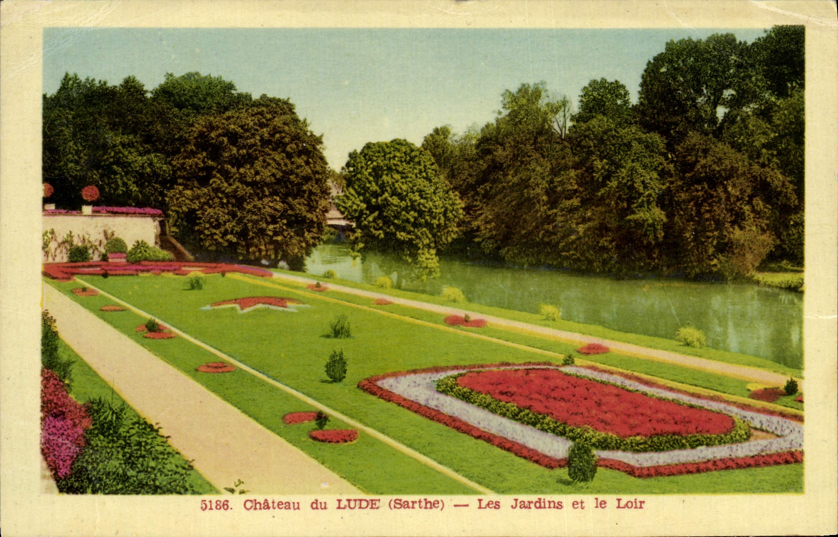 CPA Chateau Du Lude Les Jardins Et Le Loir