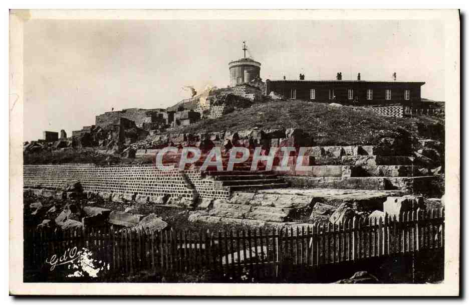 CPM L'Auvergne Sommet Du Puy De Dome Ruines Du Temple De Mercure Et Observatoire