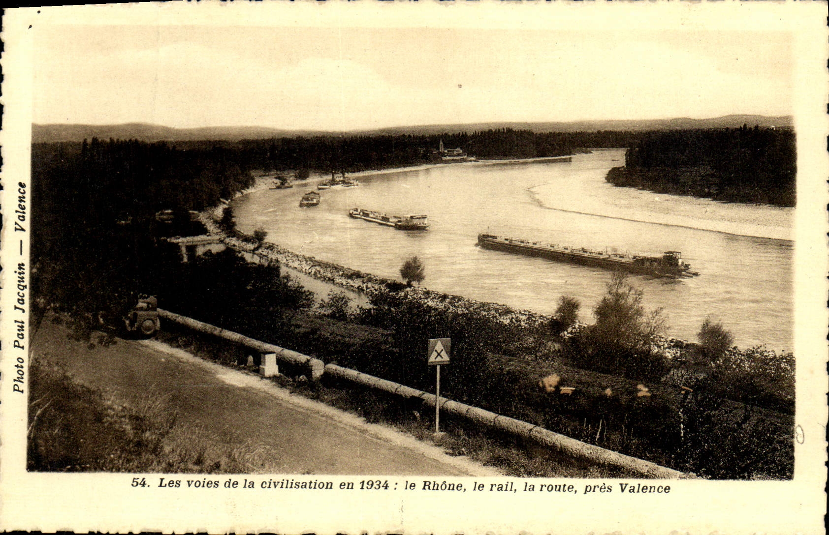 Les voies de la civilisation en 1934 : le Rhône, le rail, la route, près Valence — Photo Paul Jacquin — n°54