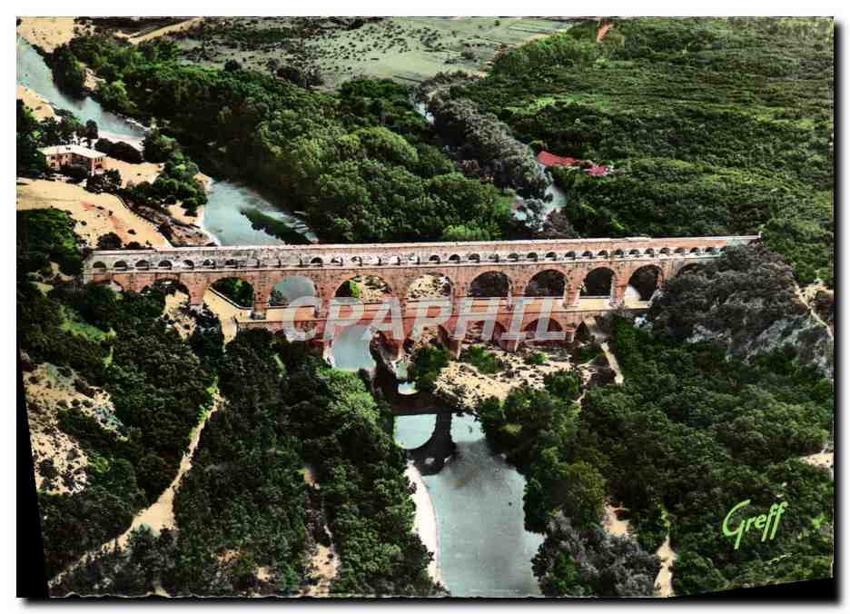 CPM En Languedoc Pont Du Gard Vue Aerienne Du Pont