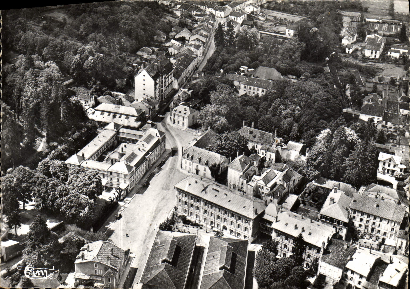 CPM Bourbonne Les Bains L'Etablissement Thermal Et l'Hopital Vue Aerienne