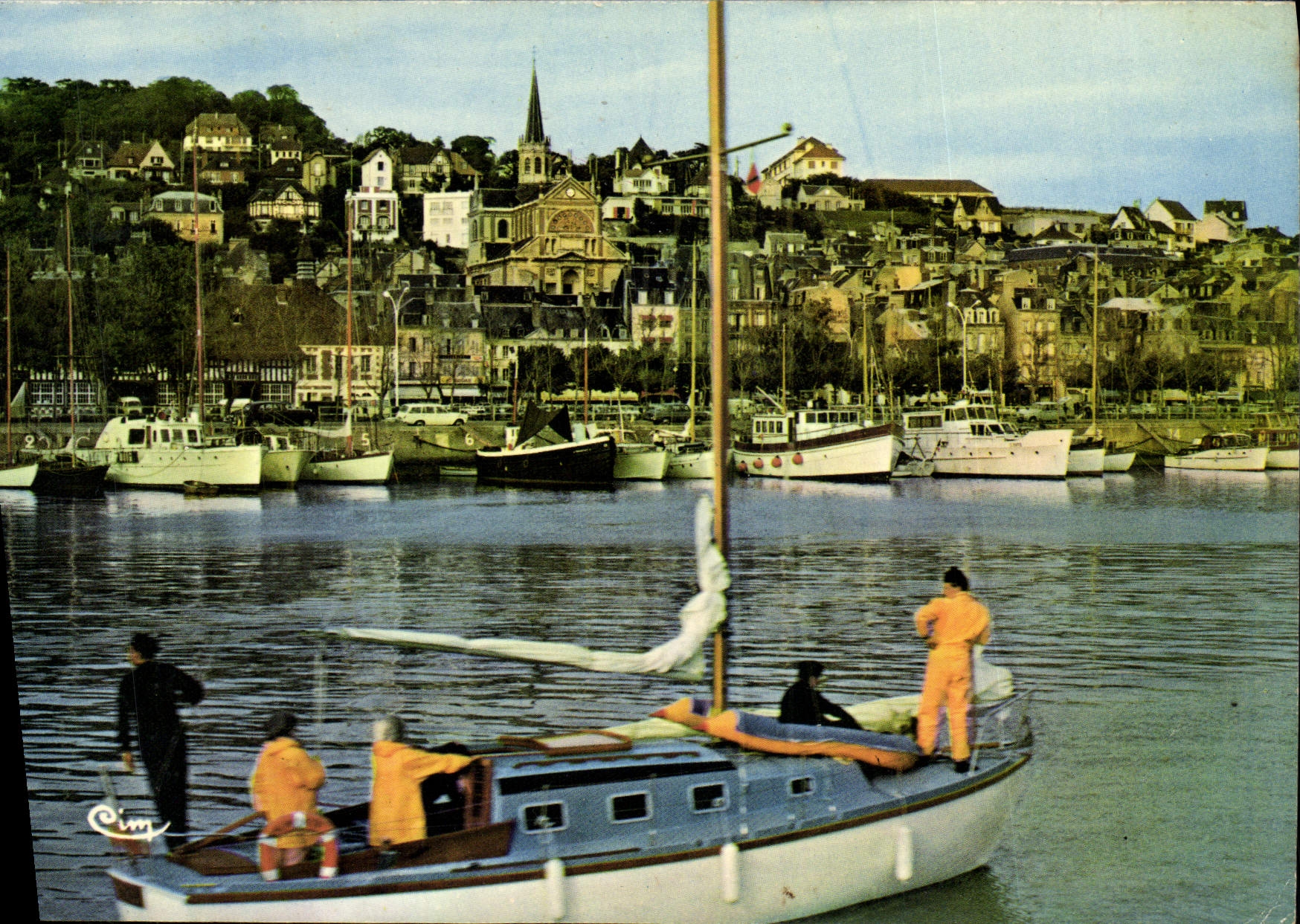 Trouville-sur-Mer — Le bassin des yachts — Cimchrome