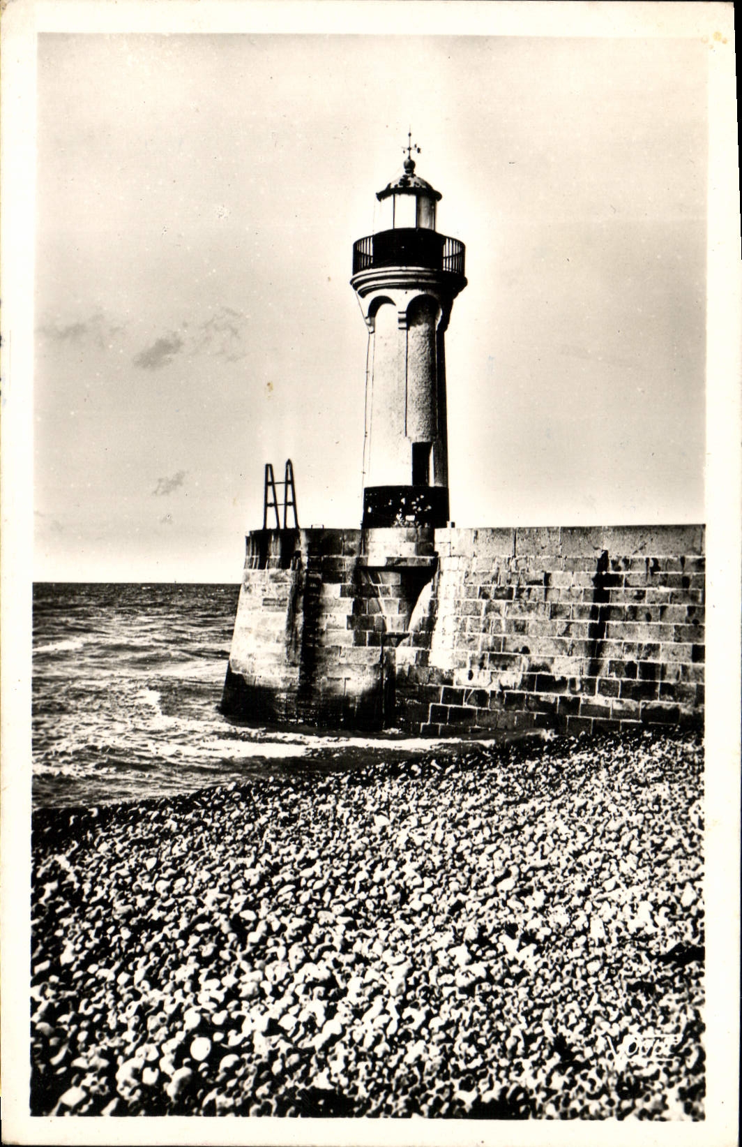 CPM St Valery En Caux Le Phare