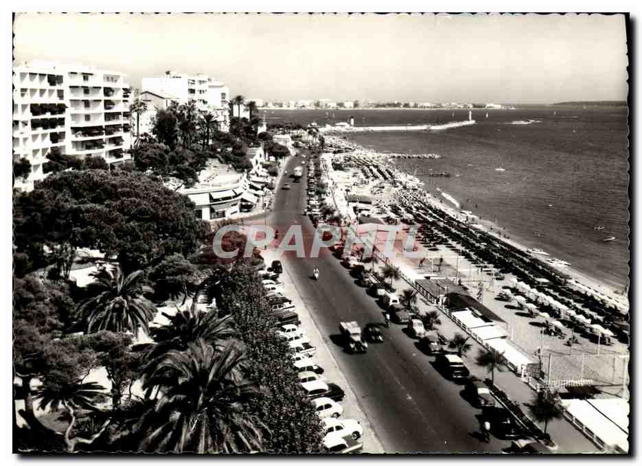 CPM Cote d'Azur Cannes Plage Du Midi Et Square Brougham