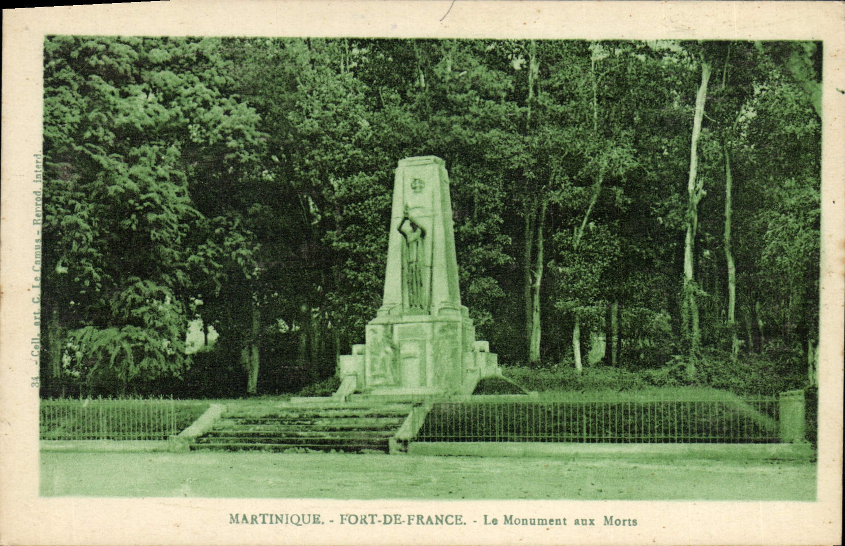 CPM Martinique Fort De France Le Monument Aux Morts Militaria