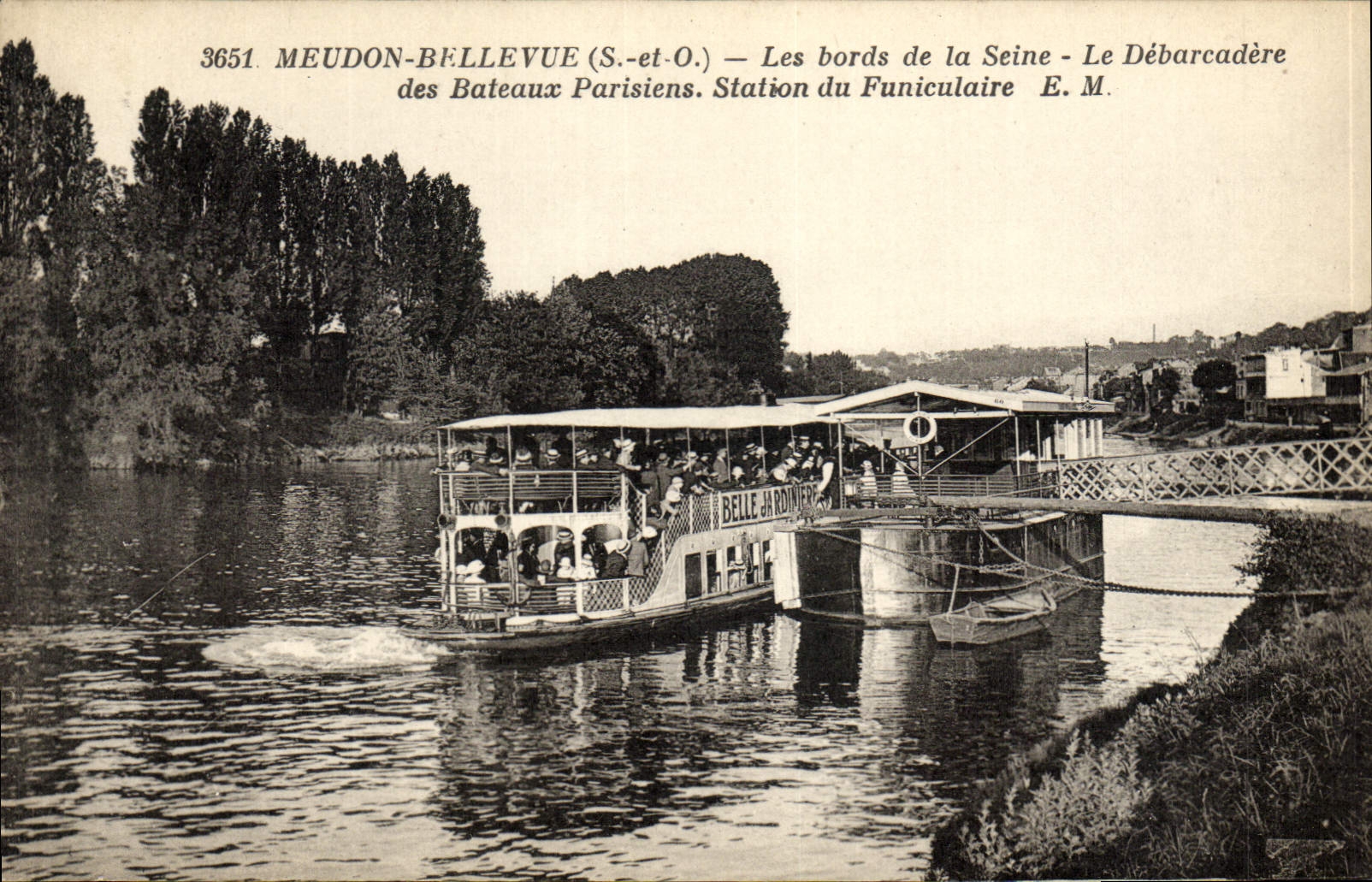 Meudon-Bellevue (S.-et-O.) — Les bords de la Seine — Le Débarcadère des Bateaux Parisiens — E.M.