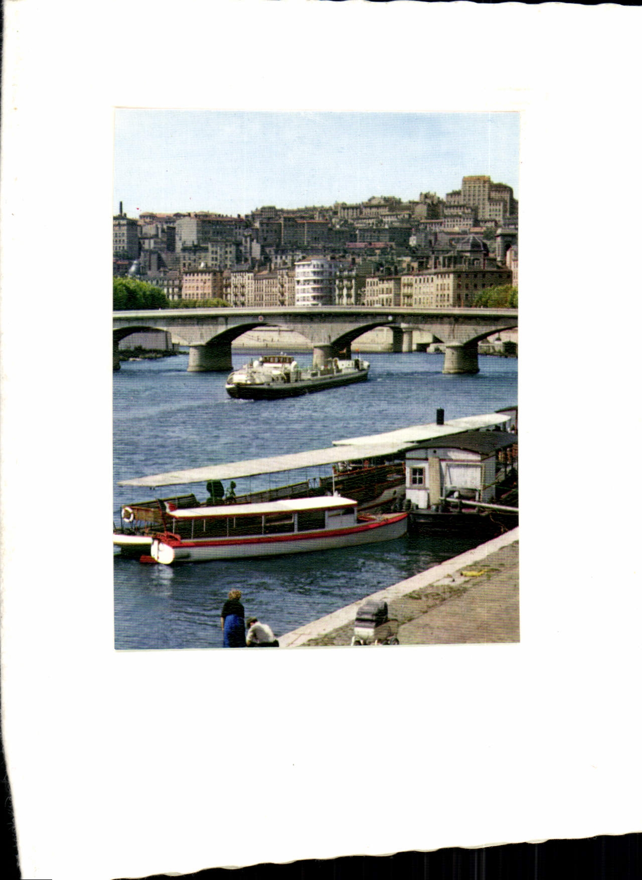 Vue du port de Bordeaux — pont et bateaux — éditeur CPAPHIL