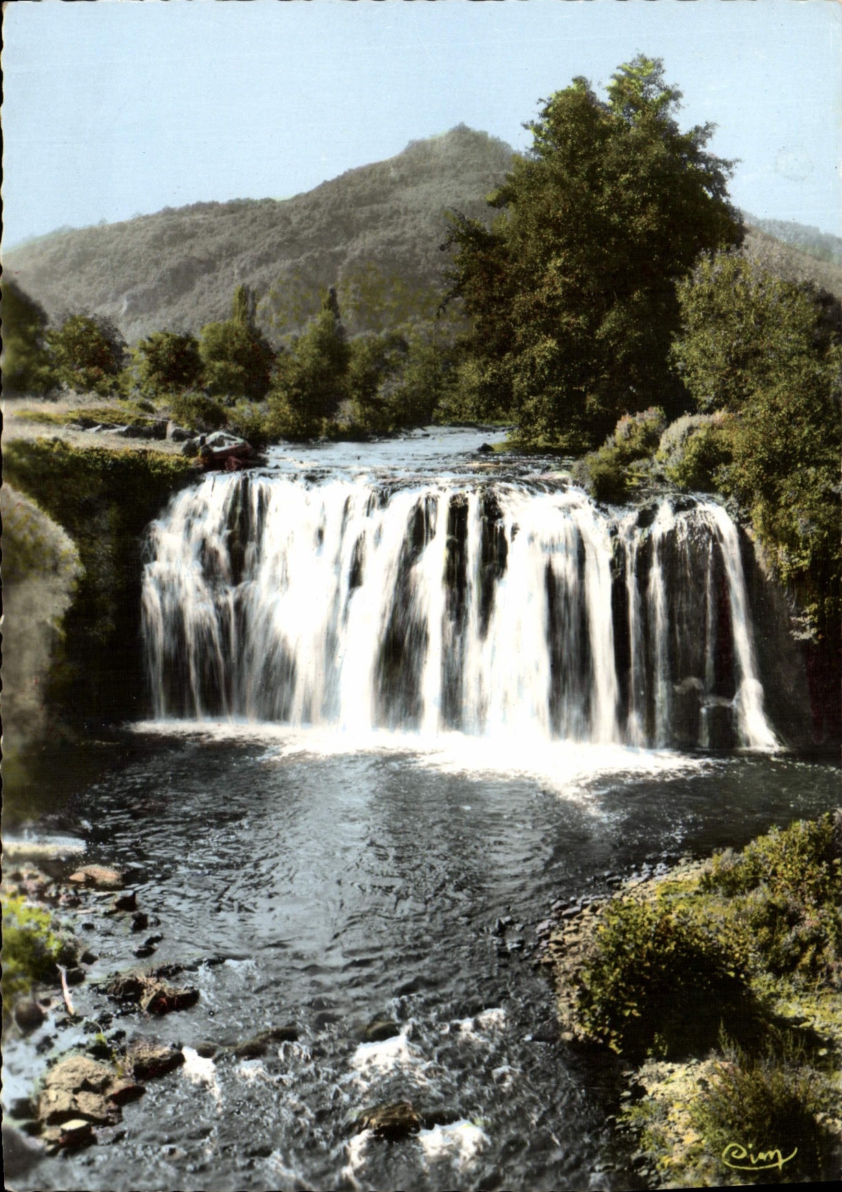 CPM St Nectaire Station Thermale La cascade de Saillant