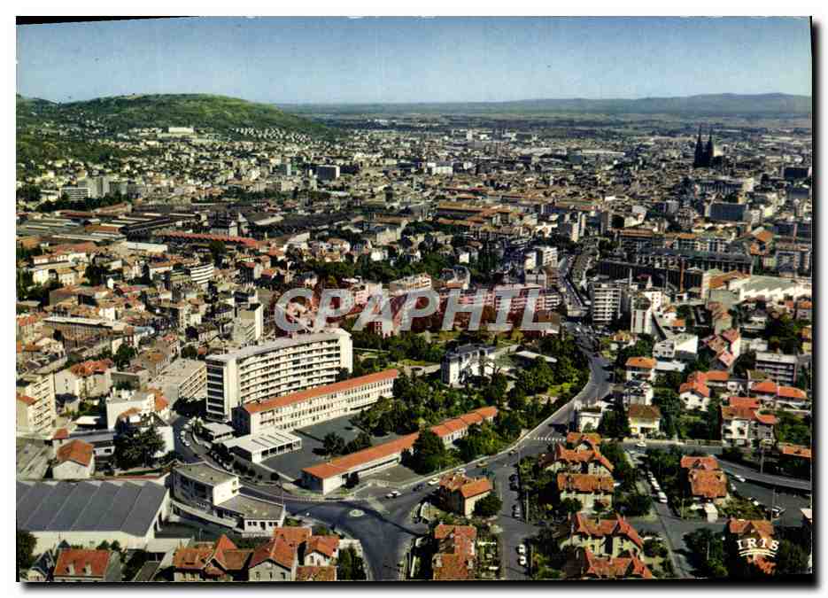 Vue générale sur Clermont-Ferrand — Auvergne — Éditions HACRETTIE