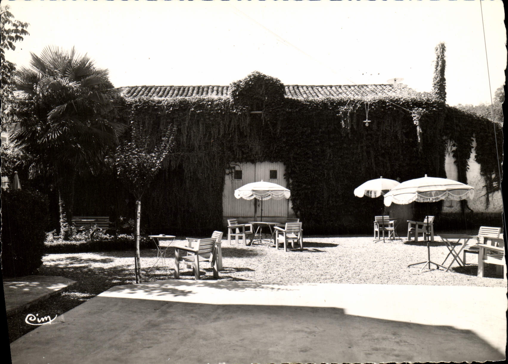 Savignac-les-Eglises — Hôtel du Parc - La Terrasse — Cim