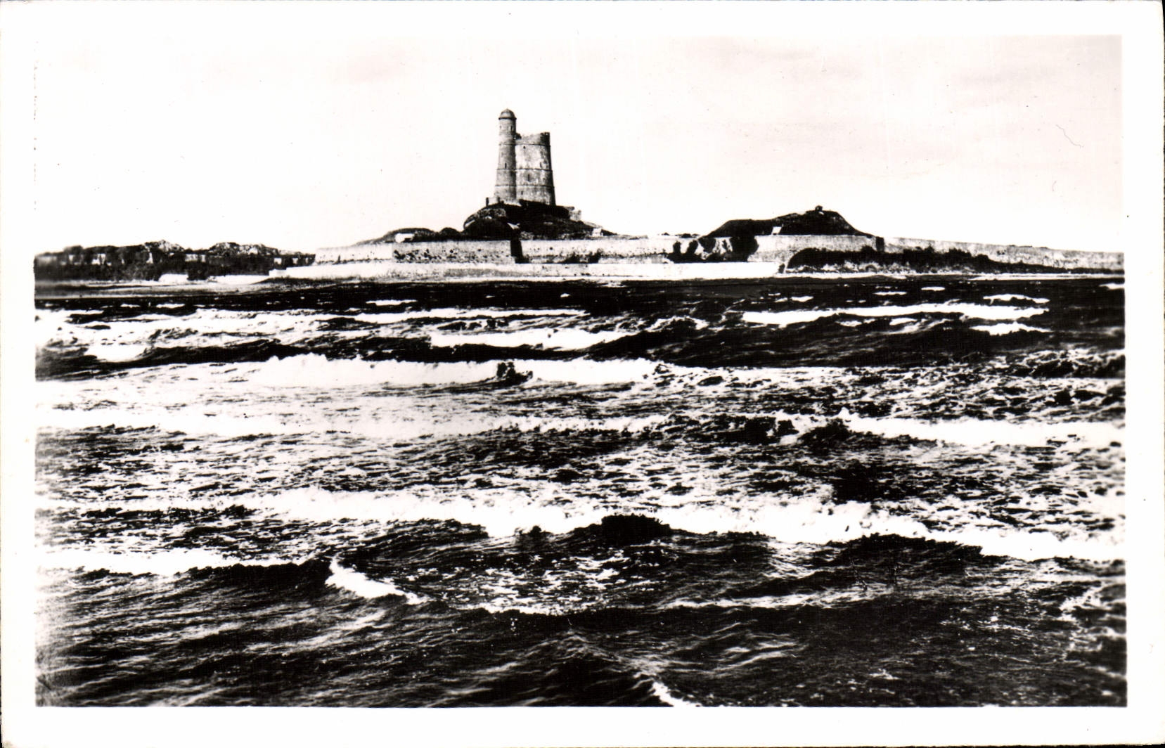 CPM La Normandie Pittoresque Saint Vaast La Hougue