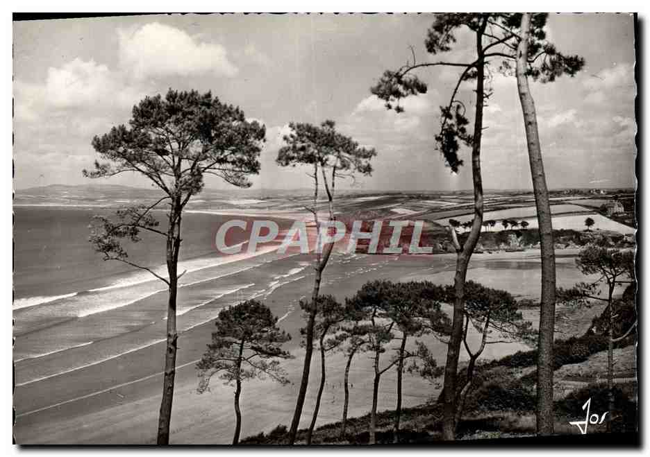 CPM Bretagne Douarnenez Les Plages Du Ris Et De Trezmalaouen La chaine du Menez Horn a l'horizon