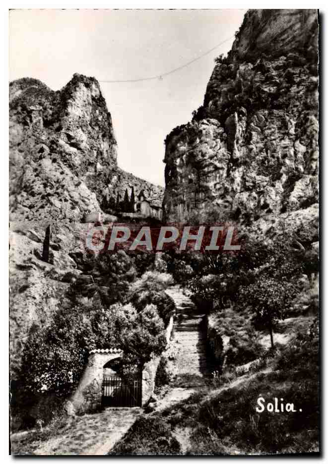 Solía — Vue du couloir de la chaîne de la Résistance et de la chapelle — Photo Solía