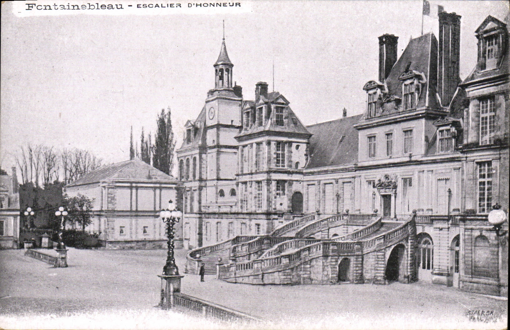 Fontainebleau - Escalera de honor — Staeron, Francia