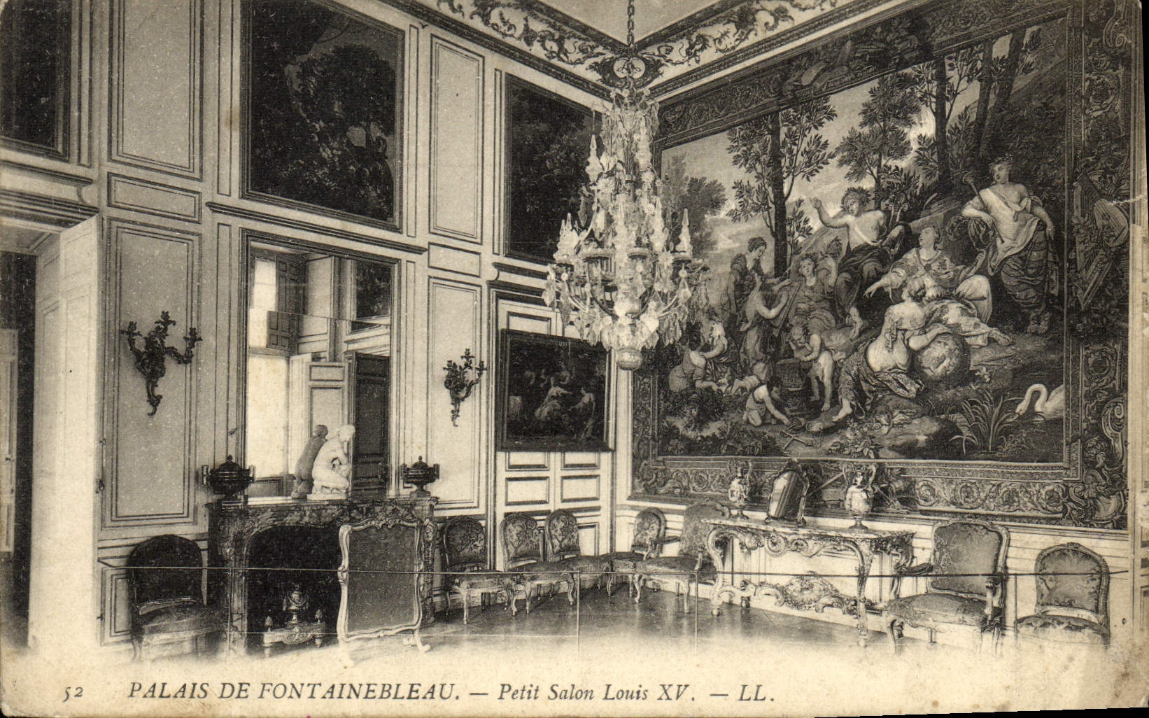 Schloss Fontainebleau — Kleiner Salon Louis XV — LL.