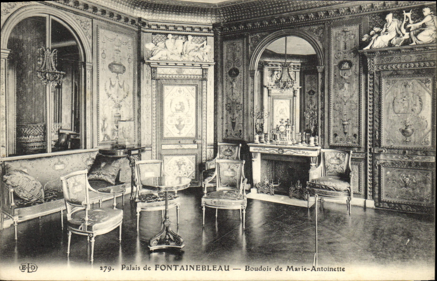 Palazzo di FONTAINEBLEAU — Salotto di Marie-Antoinette