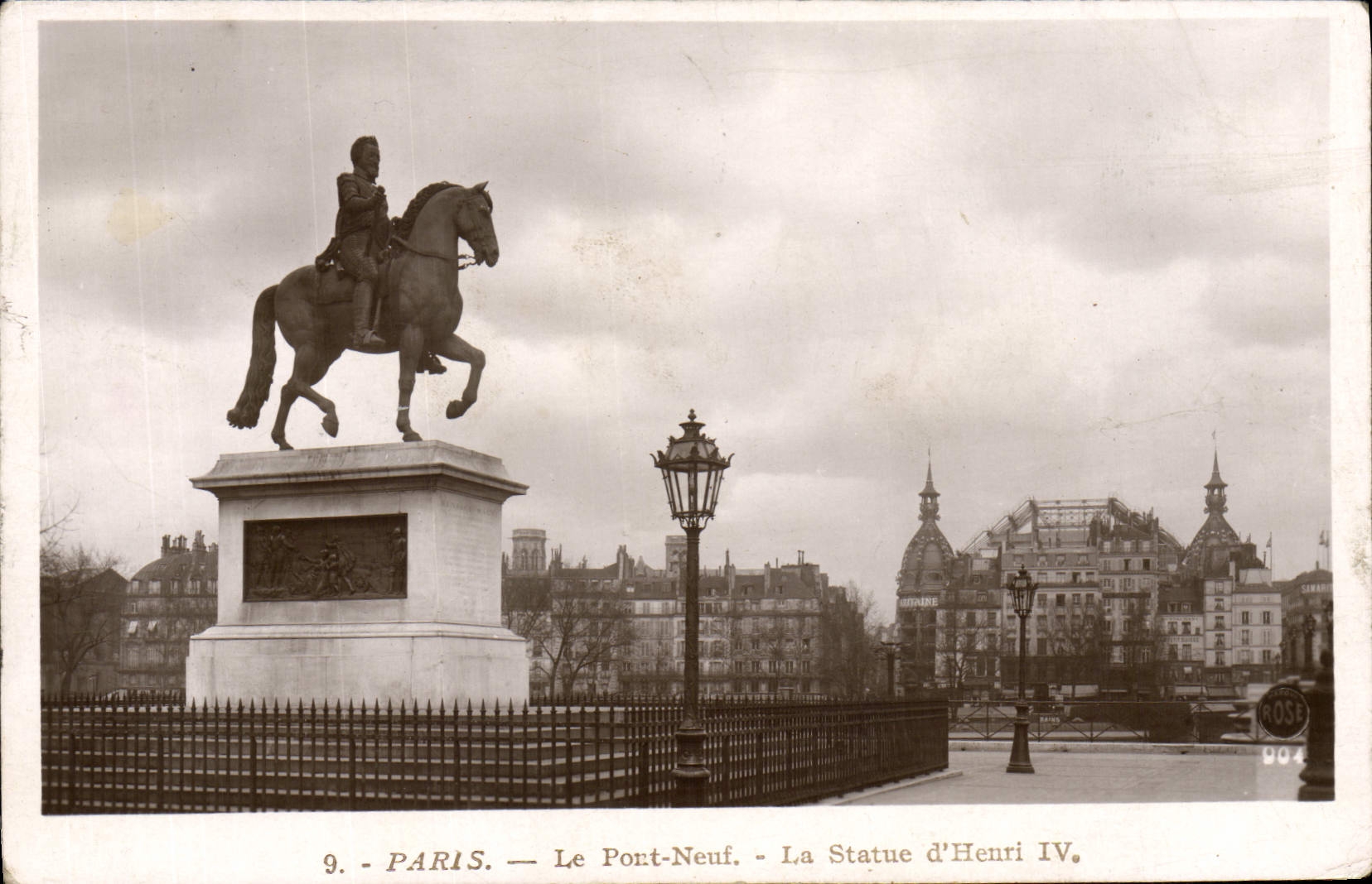 CPA Paris Le Port Neuf La Statue D'Henri IV