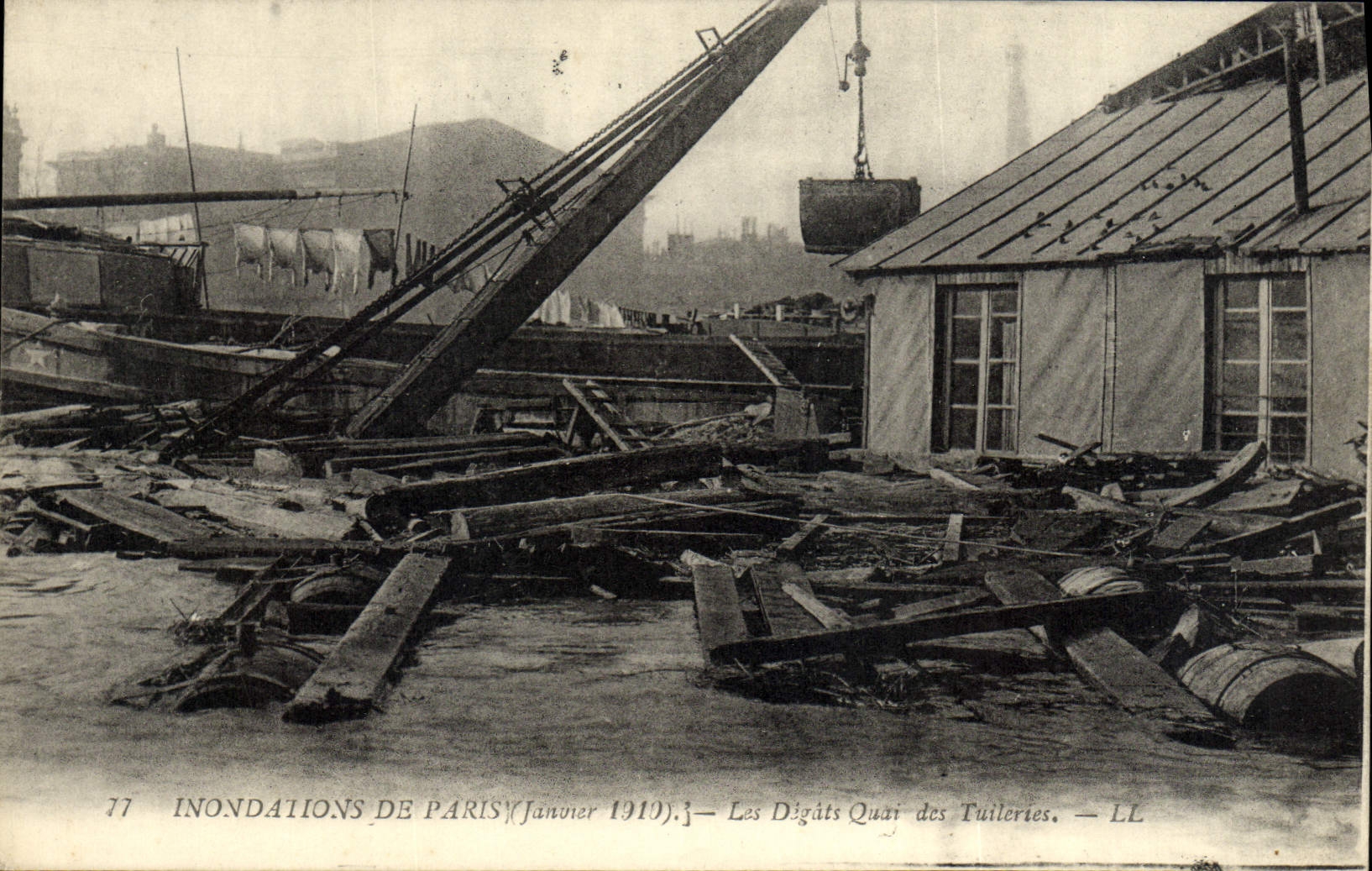 CPA Inondations De Paris Les Degats Quai Des Tuileries