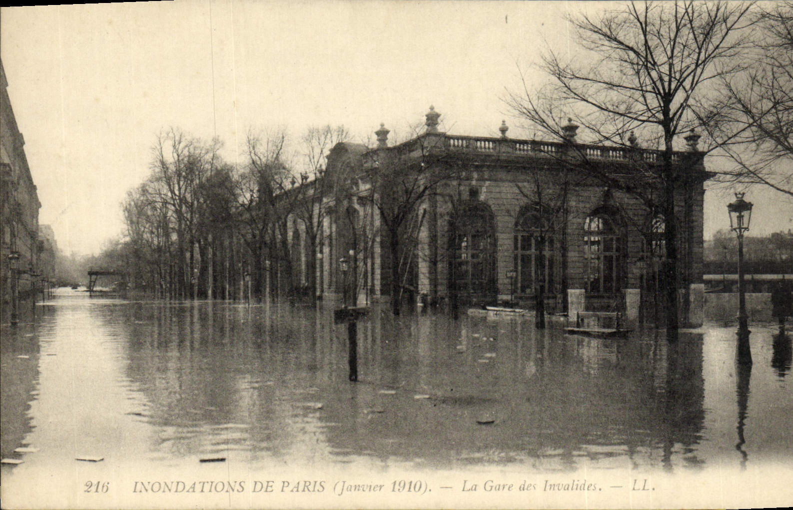 CPA Inondations De Paris La Gare Des Invalides