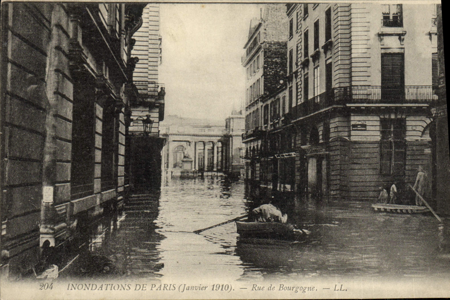 CPA Inondations De Paris Rue De Bourgogne