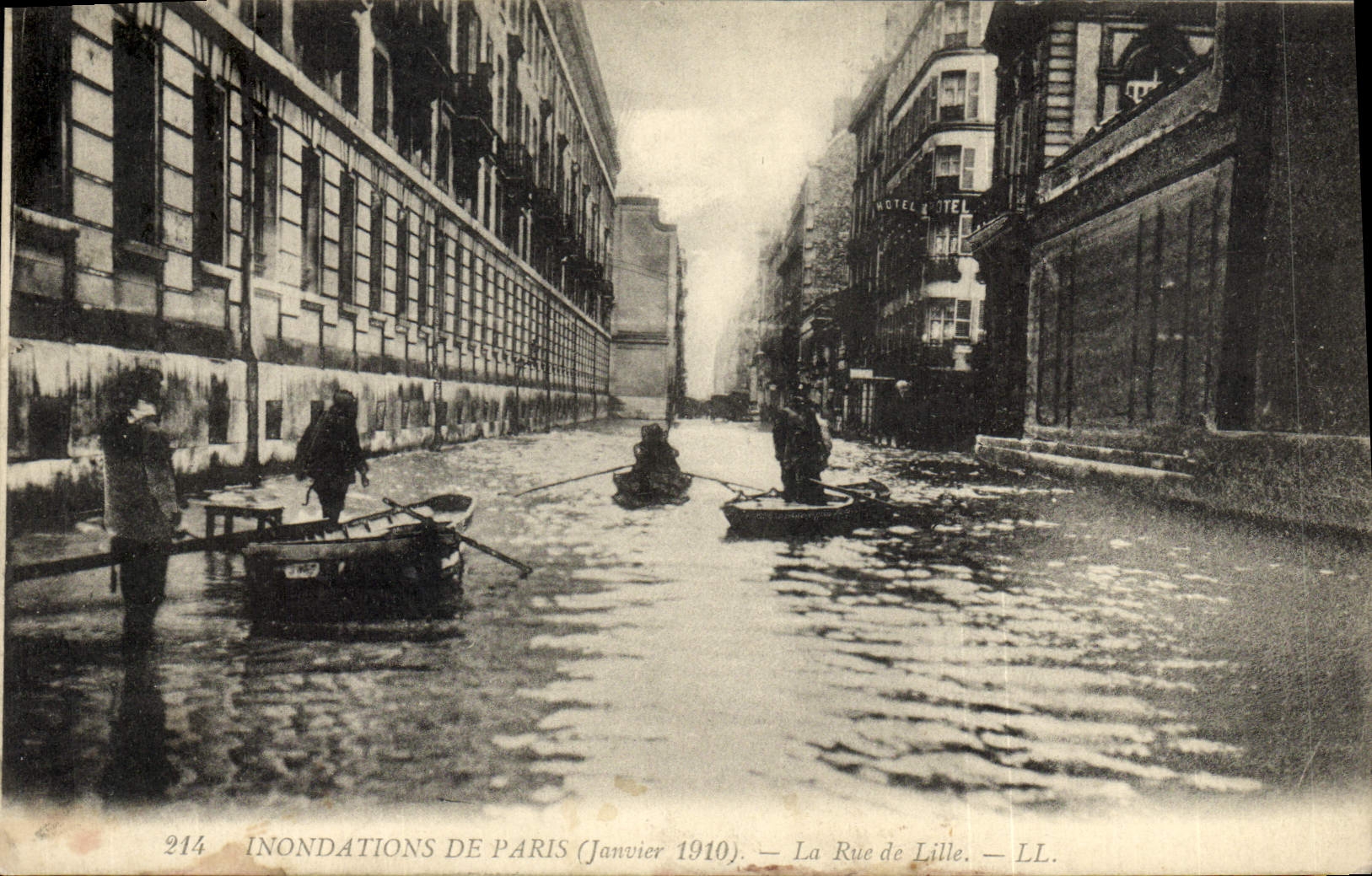 Überschwemmungen in Paris (Januar 1910) — La Rue de Lille — LL. — Nr. 214