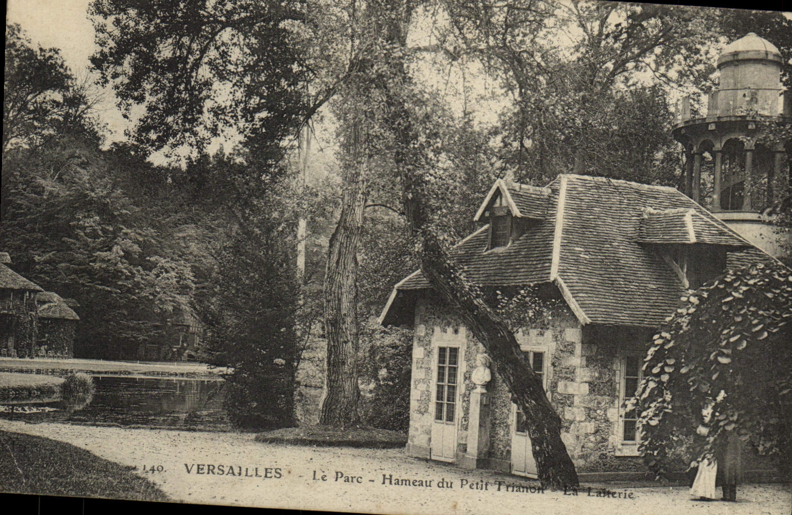 CPA Versailles Le Parc Hameau Du Petit Trianon La laiterie