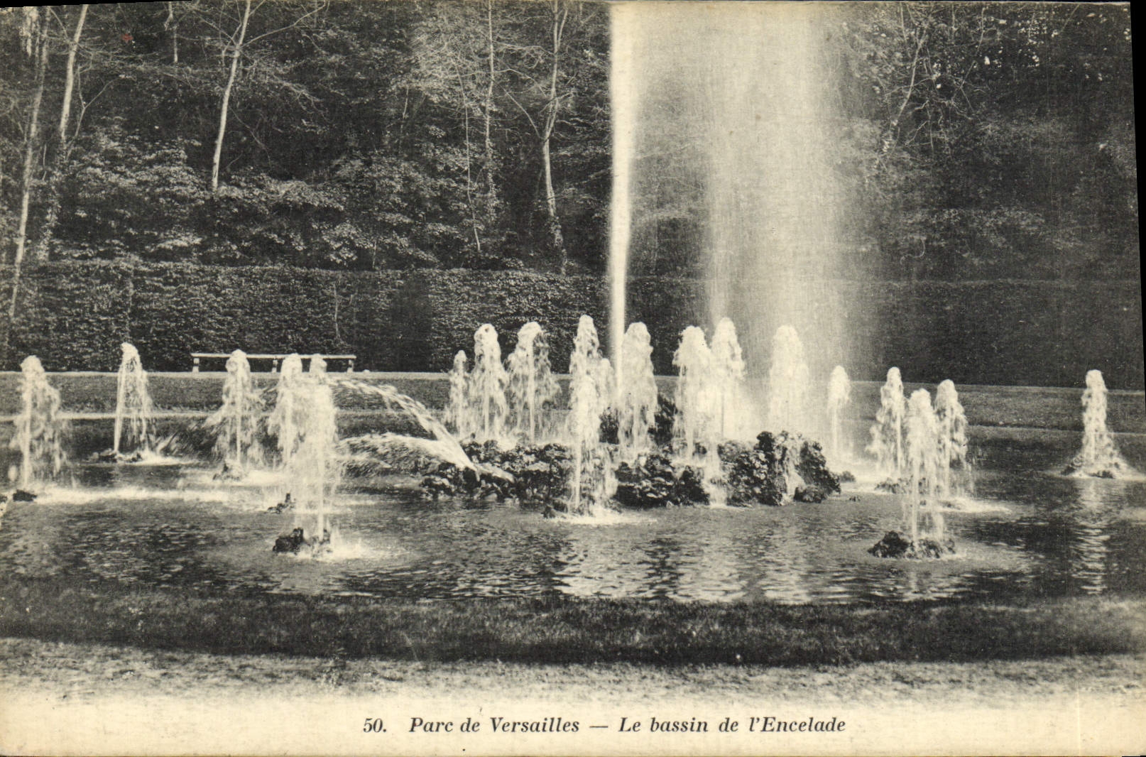 CPA Parc De Versailles Le Bassin De l'Encelade