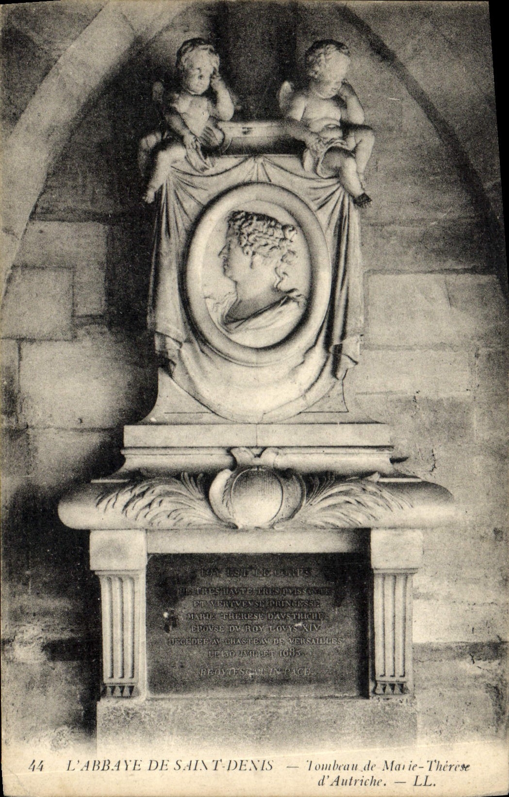 L'ABBAYE DE SAINT-DENIS — Tombeau de Marie-Thérèse d'Autriche — LL.