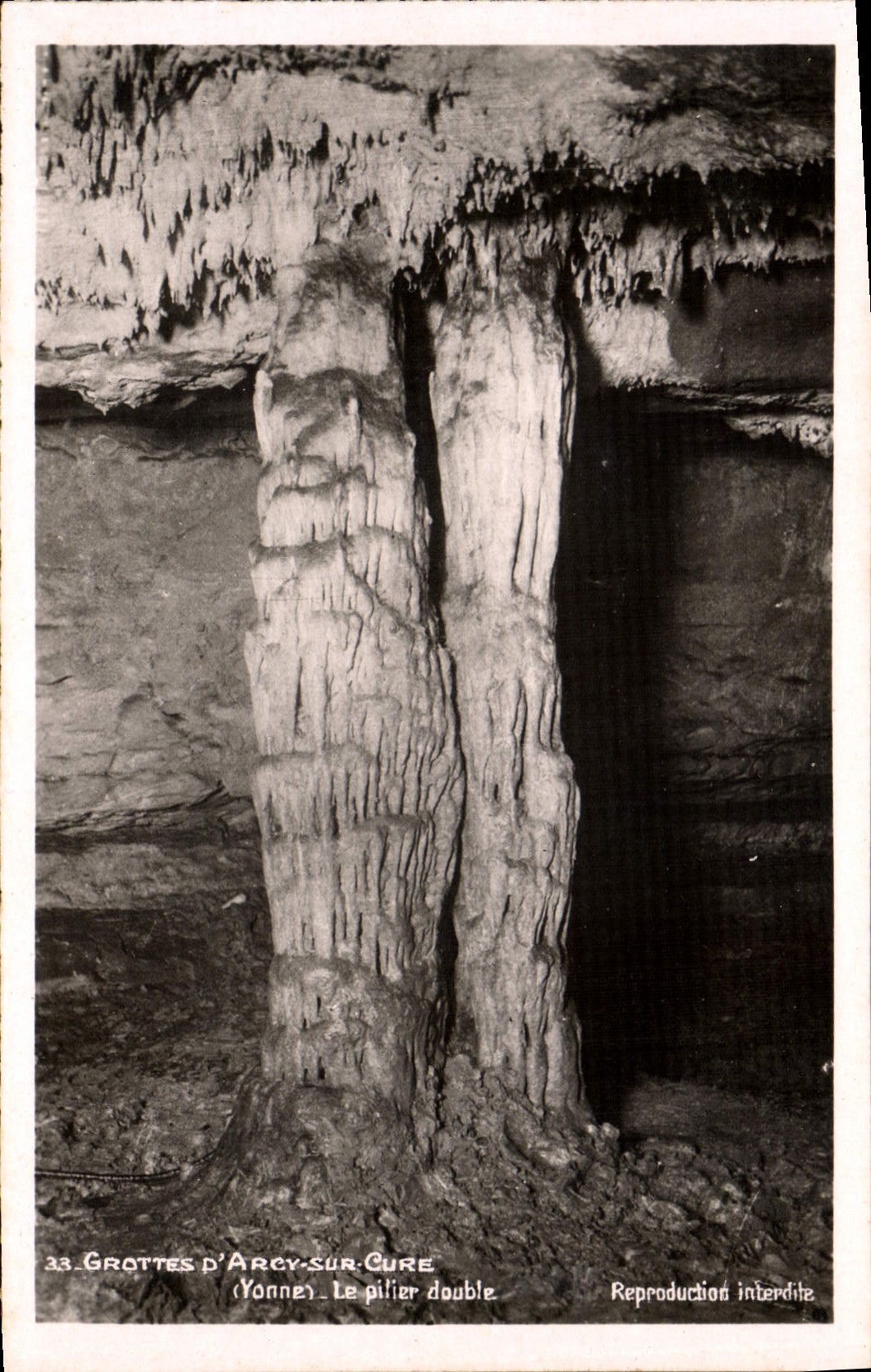 Grottes d'Arey-sur-Cure — Le pilier double — A. Joublin, Éditeur, Châlet des Grottes