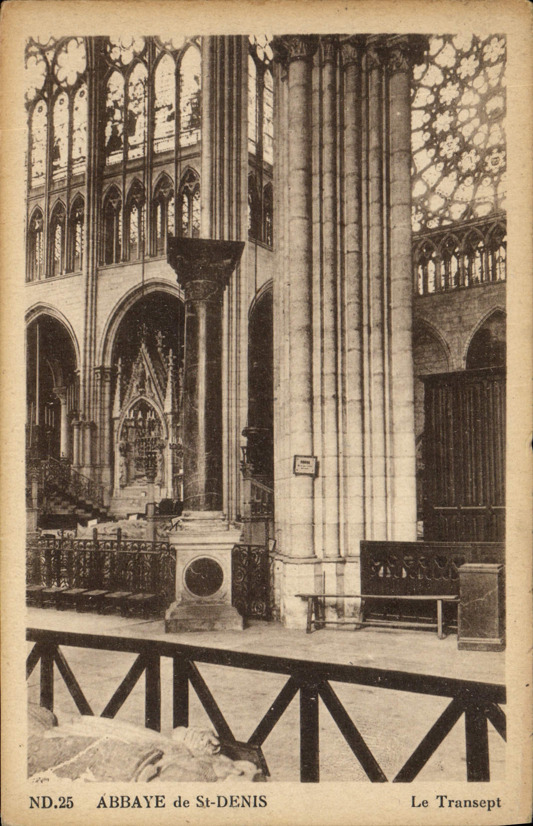 Abbaye de St-Denis — Le Transept — ND.25 — CPAPHIL