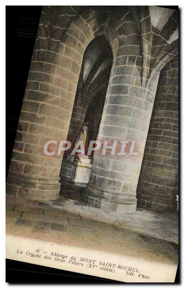 CPA Abbaye Du Mont Saint Michel La Crypte Des Cgros piliers