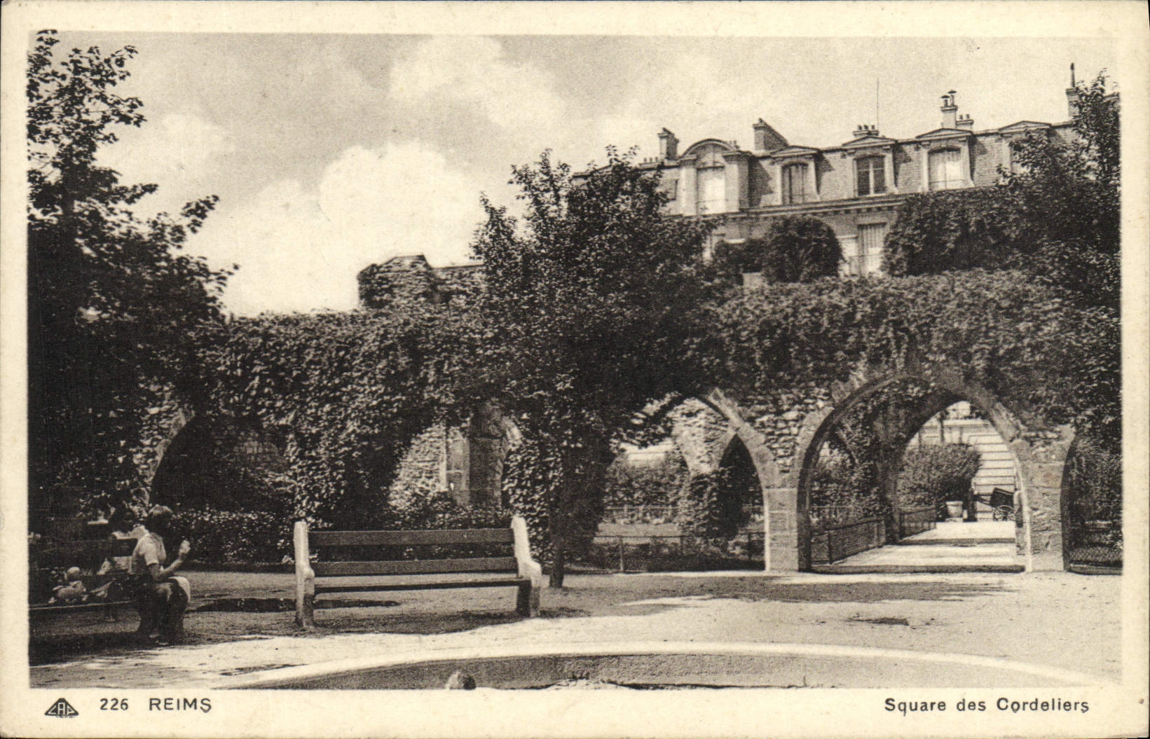 Square des Cordeliers — Reims — éditeur A.P. n° 226
