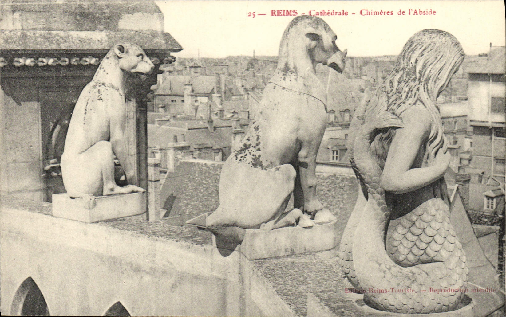 CPA Reims Cathedrale Chimeres De l'Abside