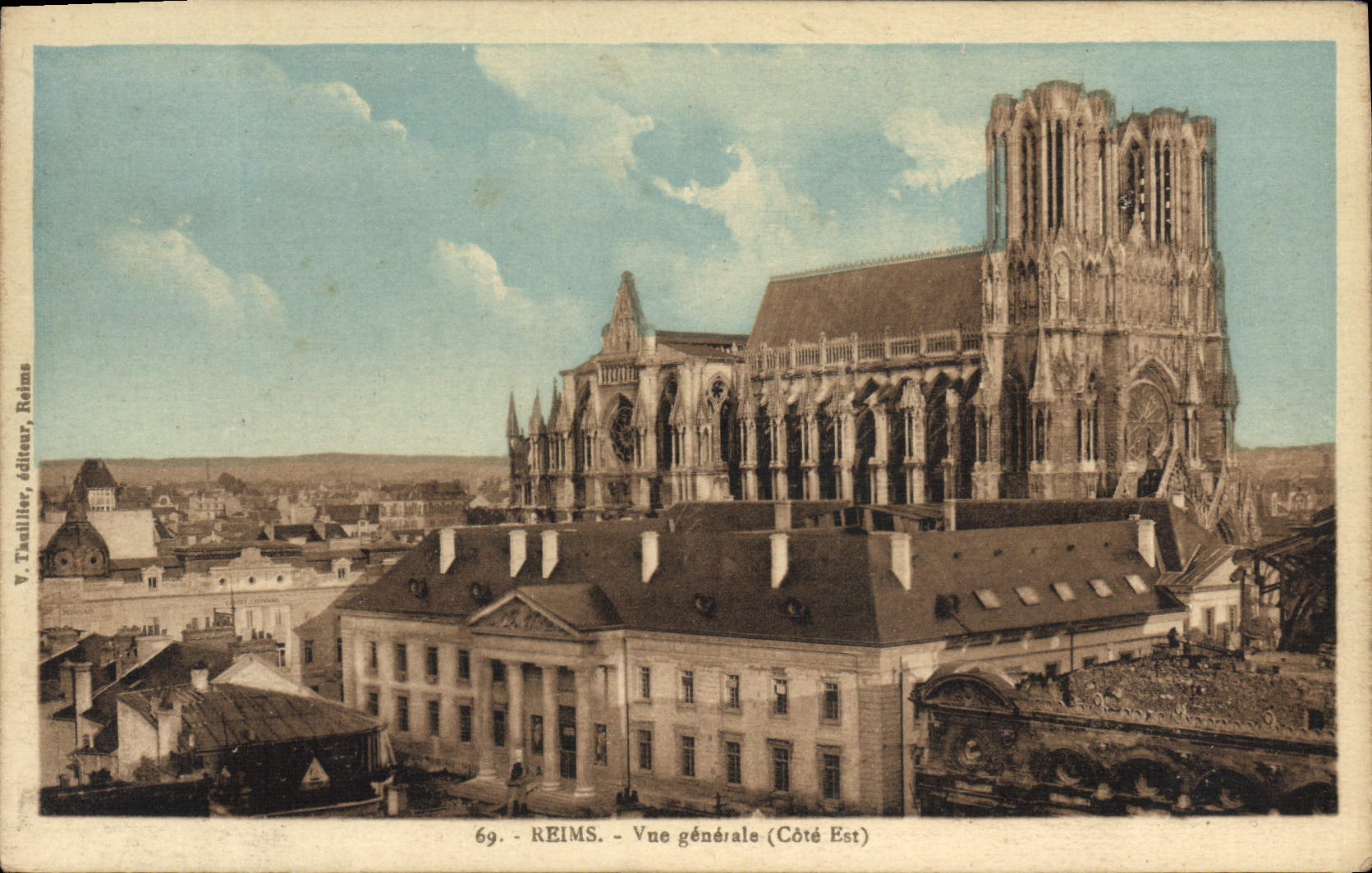 Reims — Vue générale (Côté Est) — V. Trallier, éditeur, Reims, n° 69