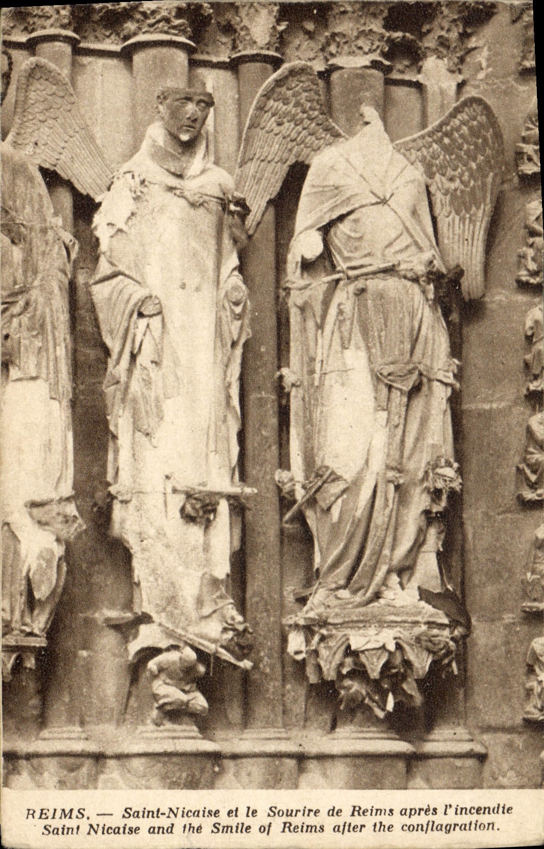 CPA Reims Saint Nicaise Et Le Sourire De Reims Apres l'incendie