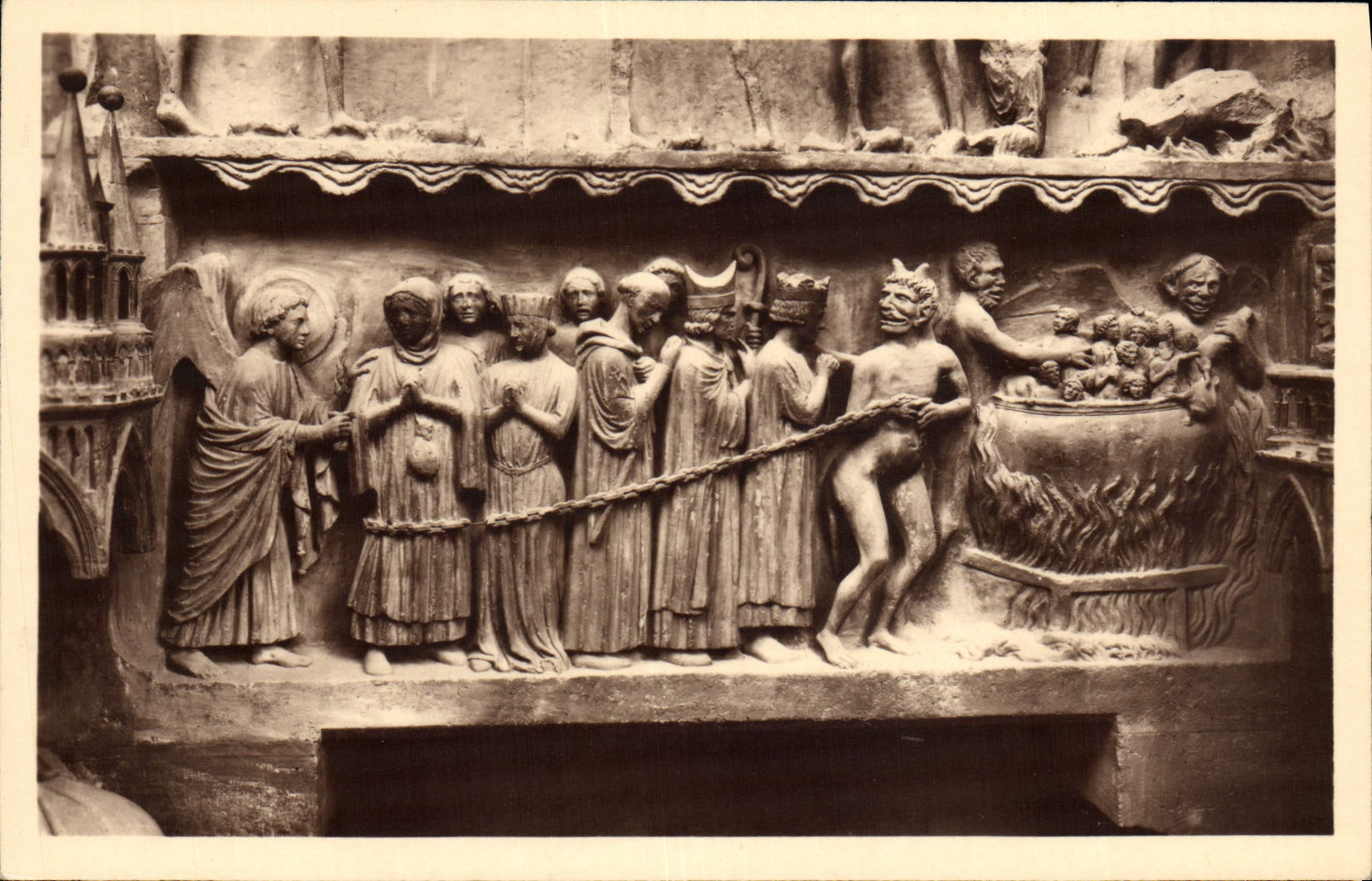 CPA Cathedrale De Reims Portail Du Jugement Dernier Les Damnes Diable