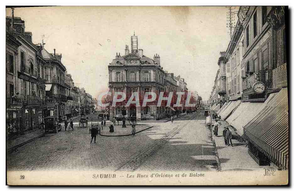 CPA Saumur Les rues d'Orleans et de Balzac 