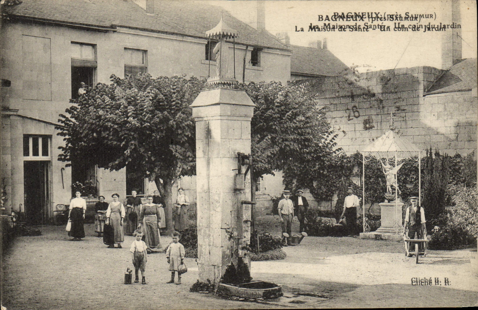Bagnieux (bei Saumur) — Das Gesundheitshaus und ein Teil des Gartens — Élitché H. R.