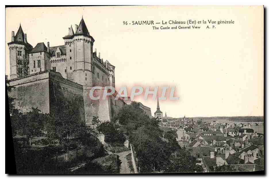 CPA Saumur Chateau et la Vue Generale