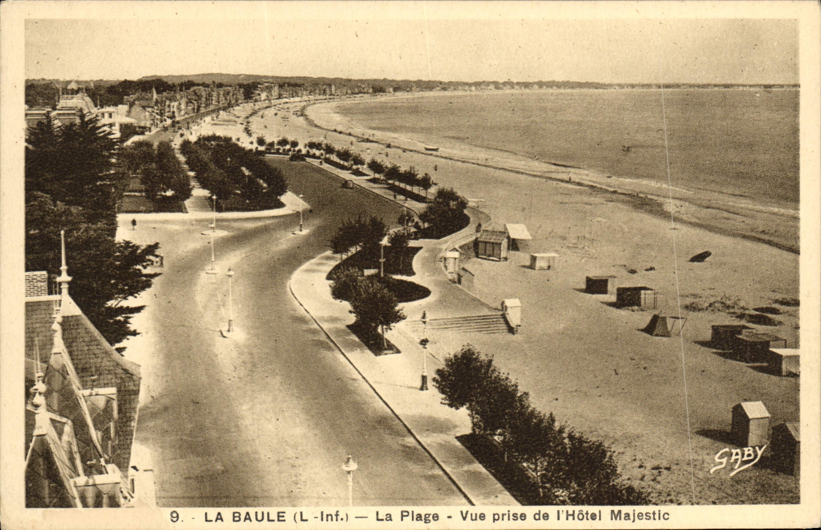 CPA La Baule Sur Mer La plage Vue prise de l'Hotel Majestic