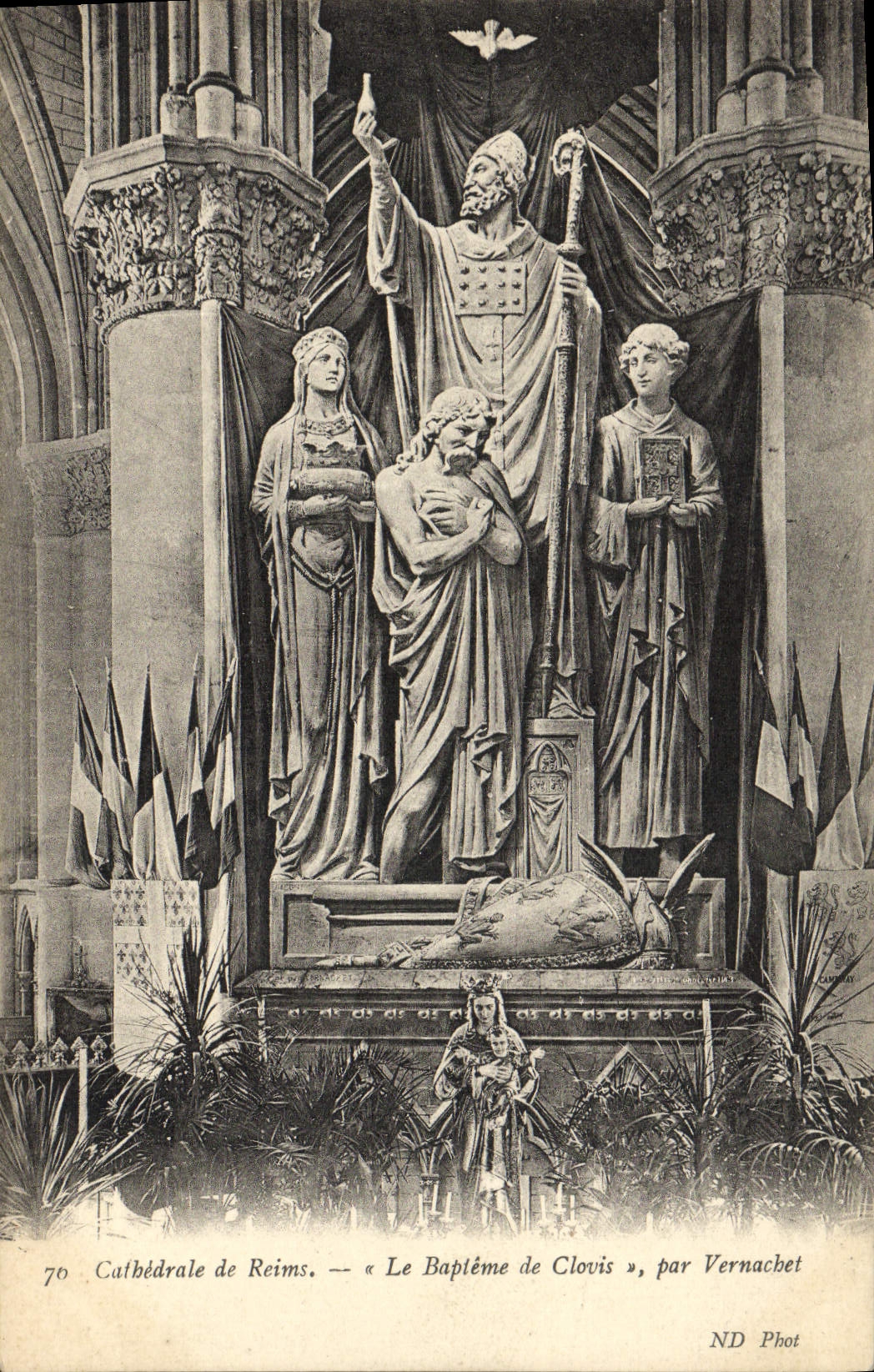 CPA Reims La Cathedrale Le Bapteme de Clovis par Vernachet