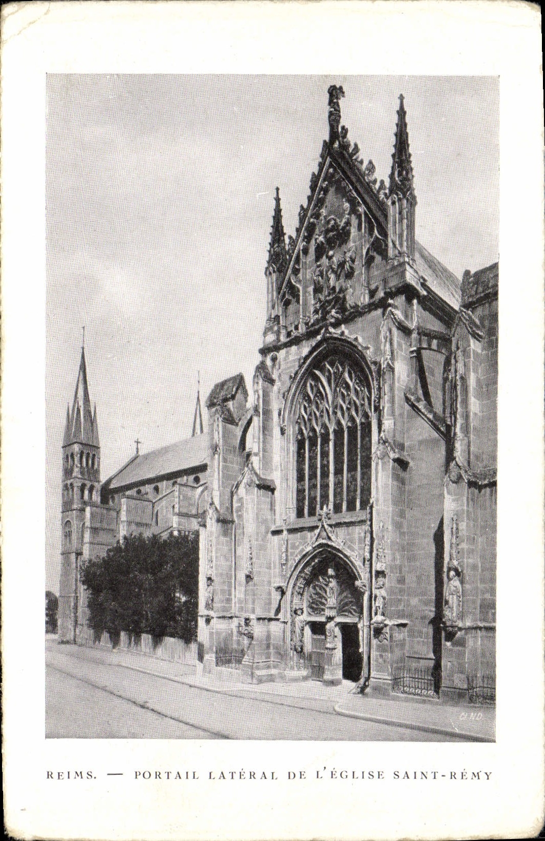 CPA Reims Portail Lateral De l'Eglise Saint Remy